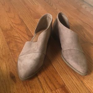 Universal Thread Wenda bootie